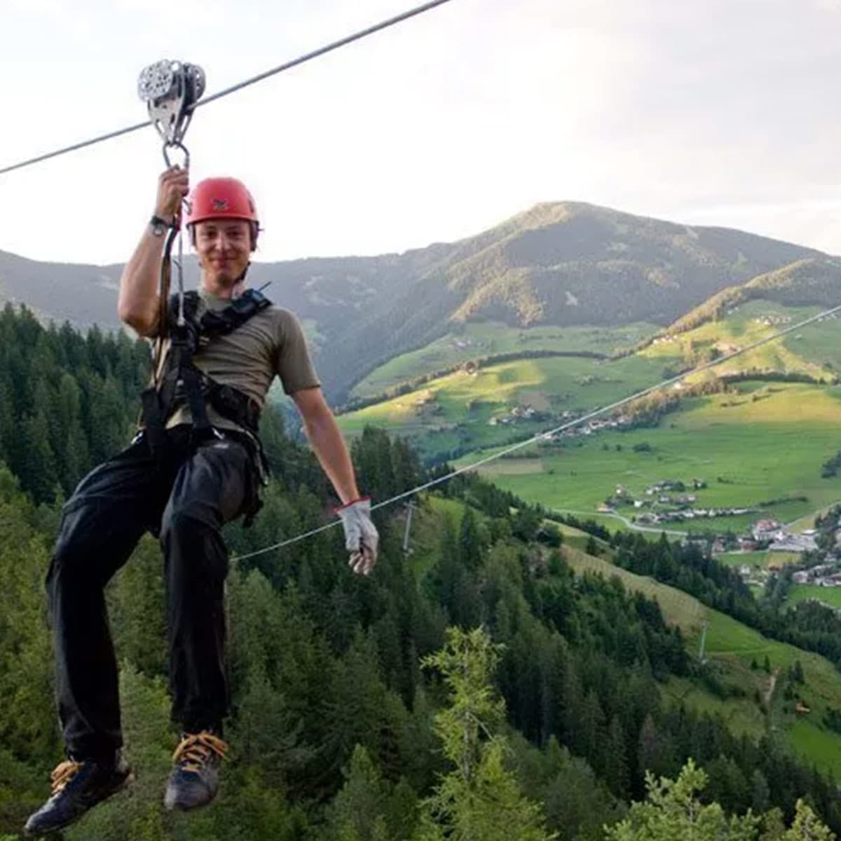 Adrenaline Adrenalinexplosion Zip Line in St. Vigil Enneberg Dolomiten
