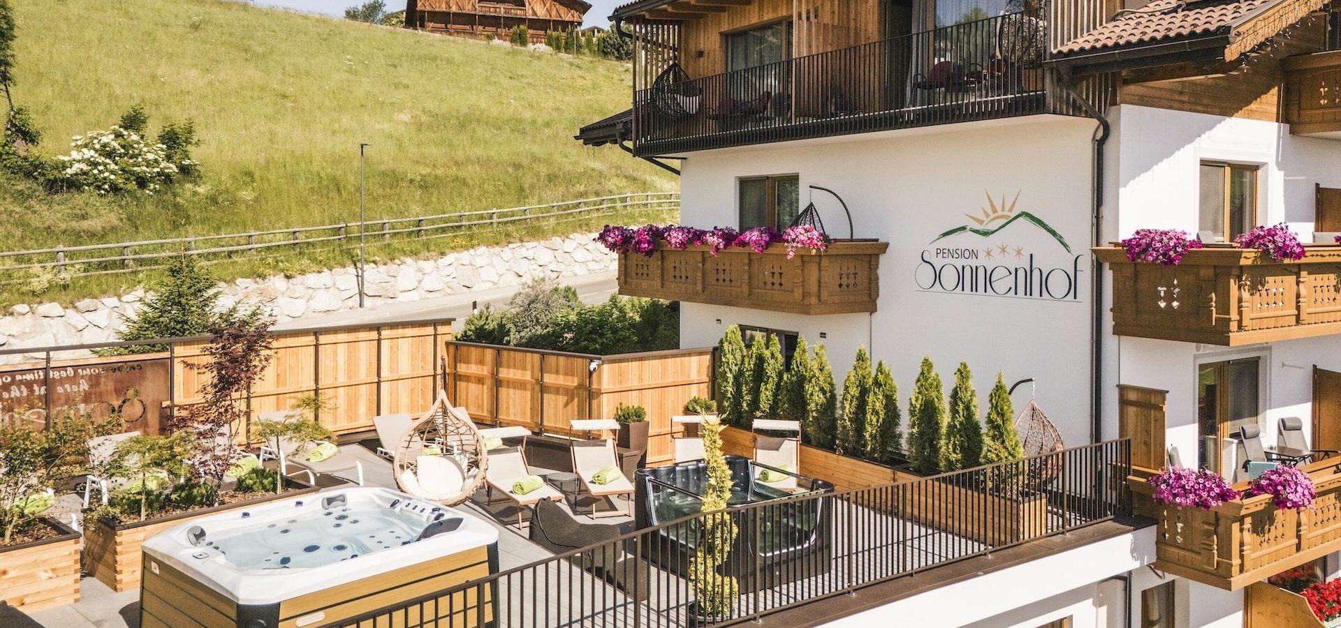 Pension Sonnenhof in Meransen mit Sonnenterrasse und Whirlpool