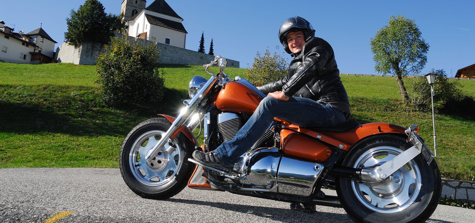 Touren für Genießer Urlaub Motorrad Südtirol Dolomiten Pustertal Jaufenpass Gampen Mendelpass (4)