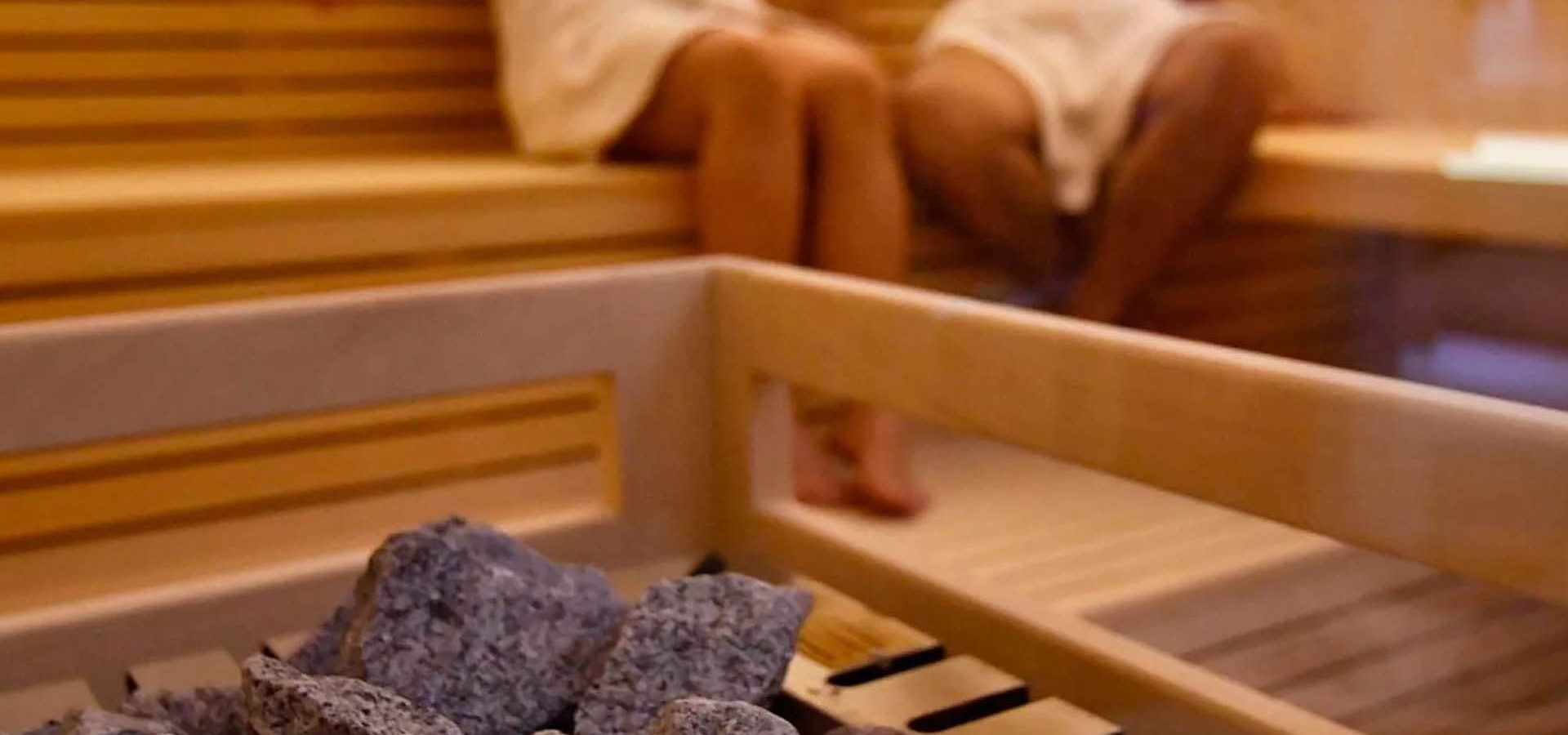 Wellness Pension in Meransen Südtirol Sauna Outdoor Whirlpool (2)
